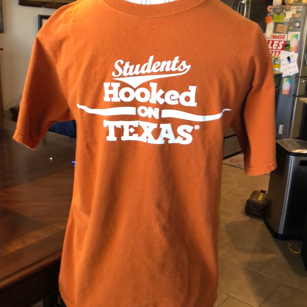 Students Hooked on Texas T shirt.
